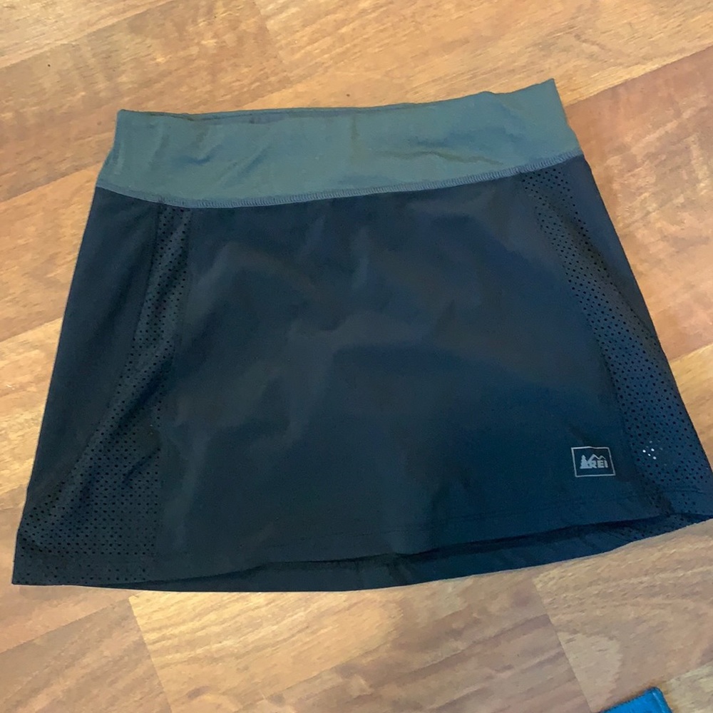 REI exercise skirt